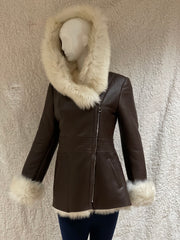 Women’s Genuine Sheepskin Shearling Leather Coat with Hood – Luxury Winter Outerwear (Saba Brown))